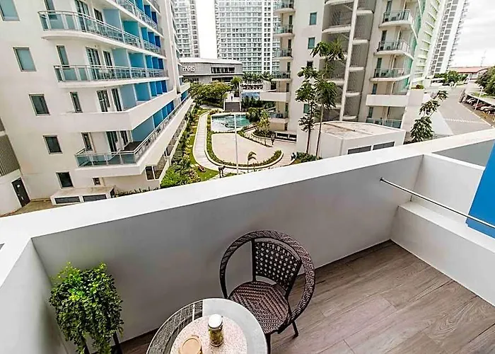 Majestic And Pure Of Heart 1 Bedroom @ Azure Hotel Manila
